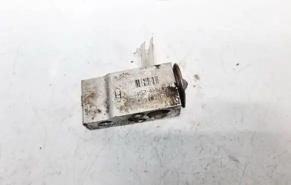 Air conditioning (A/C) expansion valve