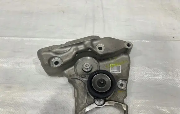 Jeep Renegade Engine mounting bracket 55265519