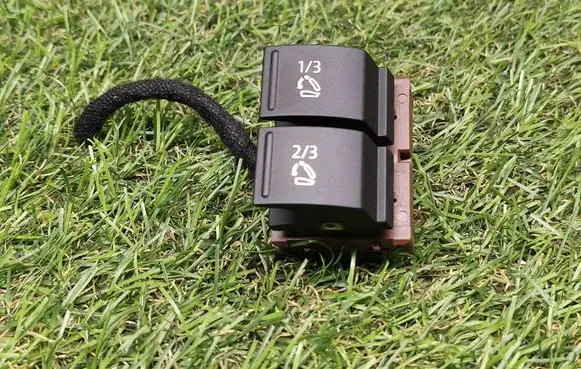 Volkswagen Touareg II Seat control switch 7P6959519 284105S
