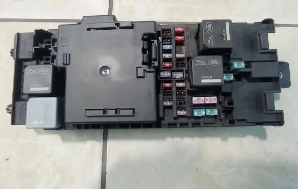 Land Rover Range Rover L405 Fuse module HPLA14A073BC 2016014907 58H811F04