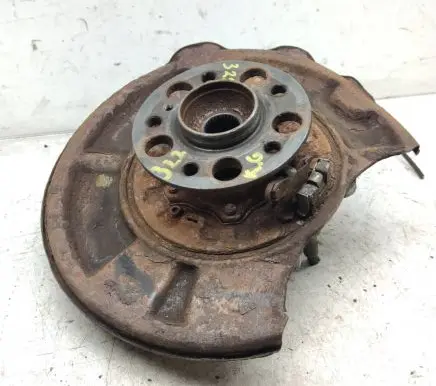 Mercedes-Benz E W211 Rear wheel hub