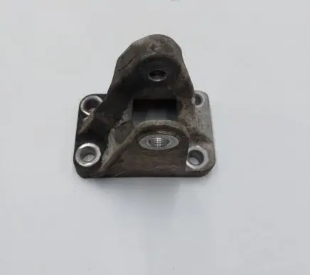 Mini Cooper Countryman R60 Engine mounting bracket 9804893