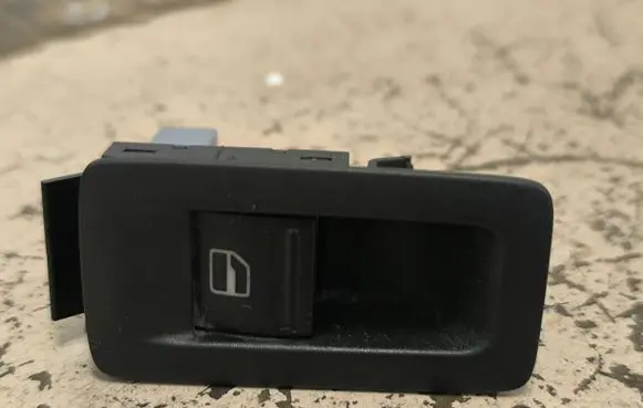 Volkswagen Touran I Electric window control switch 1F0959527