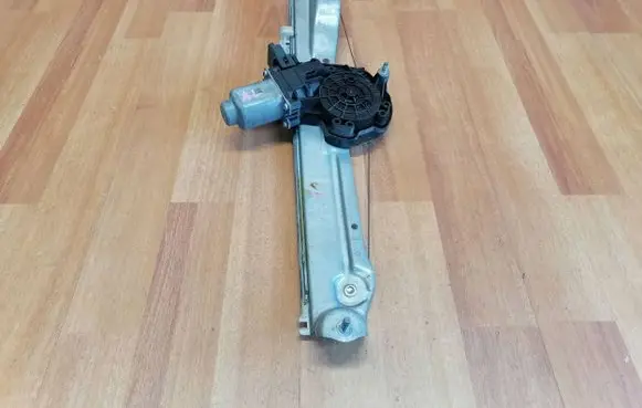 Renault Espace V (RFC) Rear door window regulator with motor 827204540R