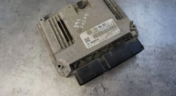 Volkswagen Golf V Engine control unit/module 03G906056J