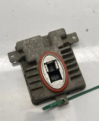 BMW 3 E90 E91 Headlight ballast module Xenon 7237647 W003T20071
