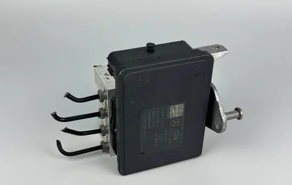 Mercedes-Benz C W205 ABS Pump A2539011400 10062533761 10091515673