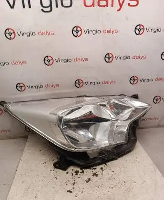 Toyota Verso-S Headlight/headlamp