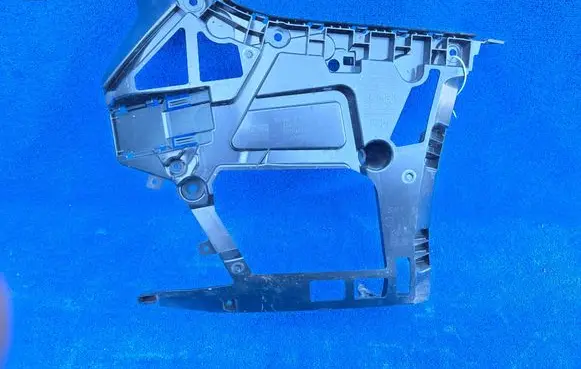BMW 3 G20 G21 Rear bumper mounting bracket 7427968