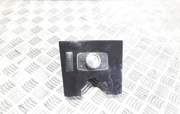 Mercedes-Benz E W212 Head unit multimedia control A2126806493 A2129051202