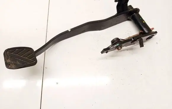 Opel Agila B Clutch pedal 