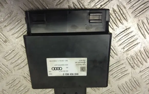 Audi Q3 8U Voltage converter/converter module 8k0959663d 120012872
