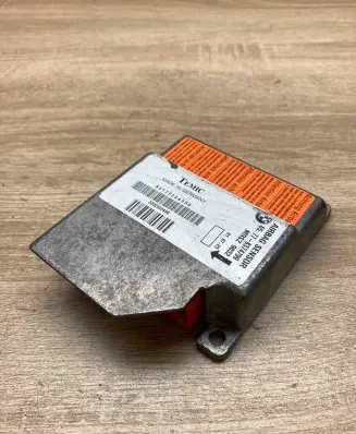 BMW 5 E39 Airbag control unit/module 8374799 MRSZ9032