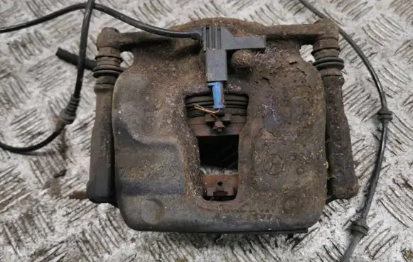 Mercedes-Benz B W246 W242 Front brake caliper