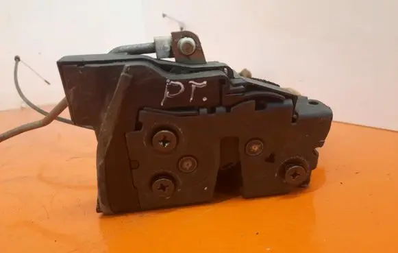 Audi A8 S8 D3 4E Rear door lock 3N6A-A26412-B