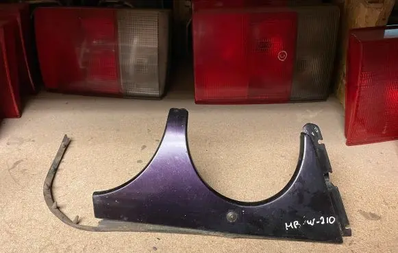 Mercedes-Benz E W210 Under headlight/headlamp trim 2108200112 2108200112RE