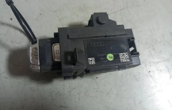 Audi A5 8T 8F Ignition lock 8K0909131A
