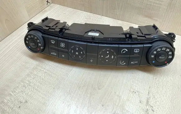 Mercedes-Benz E W211 Climate control unit 2118300085 H24400055010