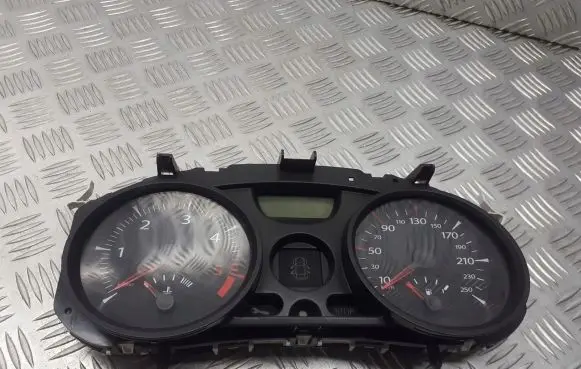 Renault Megane II Speedometer (instrument cluster) 8200408785