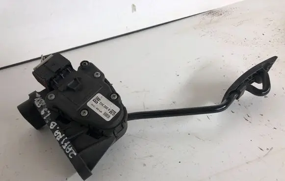 Opel Zafira B Accelerator throttle pedal 9202343BW