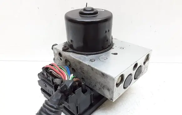 Volvo XC90 ABS Pump 30714956