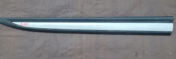 Mitsubishi Outlander Front door trim (molding) 5727A404
