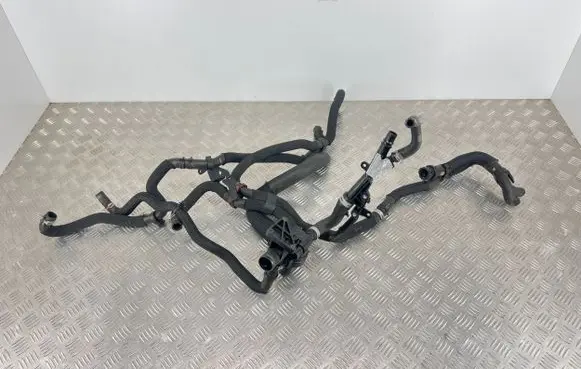 Nissan Qashqai Engine coolant pipe/hose