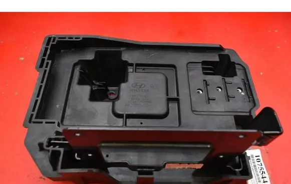 KIA Sportage Battery box tray 37150N7000