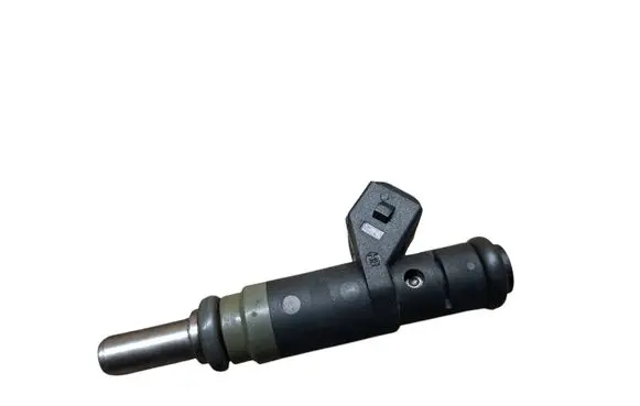 BMW 1 E81 E87 Fuel injector 7506158