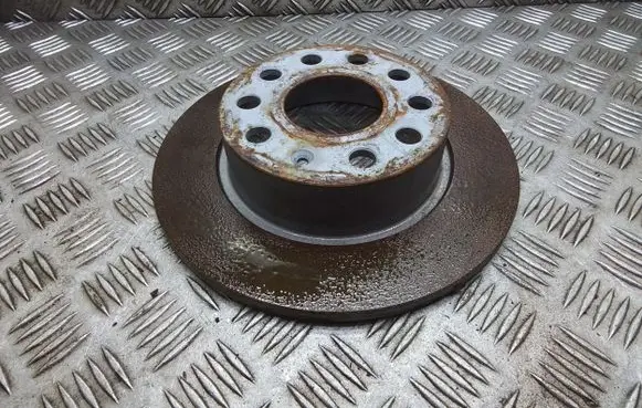 Volkswagen Golf VI Rear brake disc