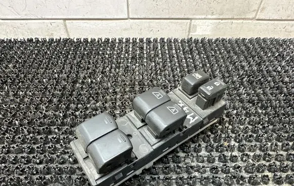 Nissan Maxima A35 Electric window control switch 254019N00E