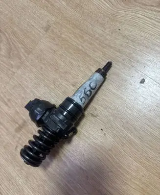 Volkswagen Caddy Fuel injector 0414720313 038130073BN
