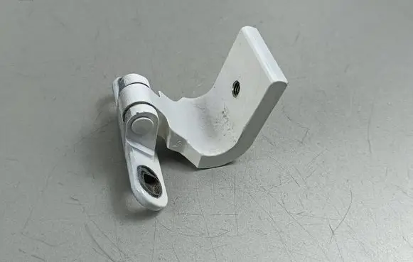 Alfa Romeo Stelvio Tailgate/trunk/boot hinge 98A1