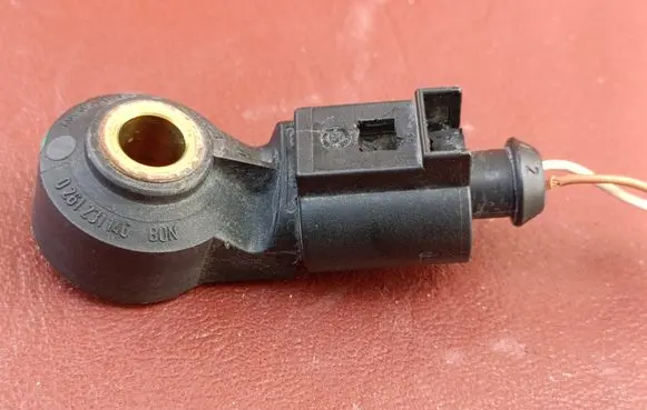 Detonation knock sensor