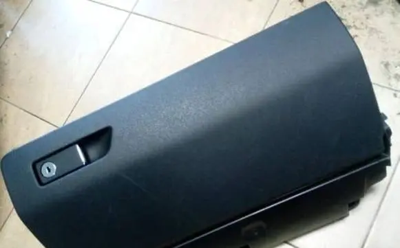 Mercedes-Benz E C207 W207 Glove box 2076800091