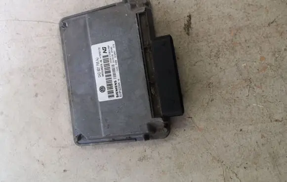 Volkswagen Touareg I Gearbox control unit/module 0AD927755AJ 5WP22084 H16S0100