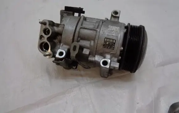 Peugeot 208 II Air conditioning (A/C) compressor (pump) 9828684880