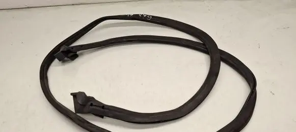 BMW 4 G22 G23 G24 G26 Trunk rubber seal (body) 7490633