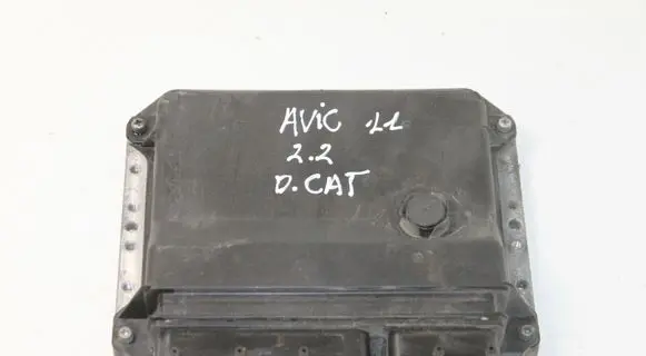 Toyota Avensis T270 Engine control unit/module 8966105D12