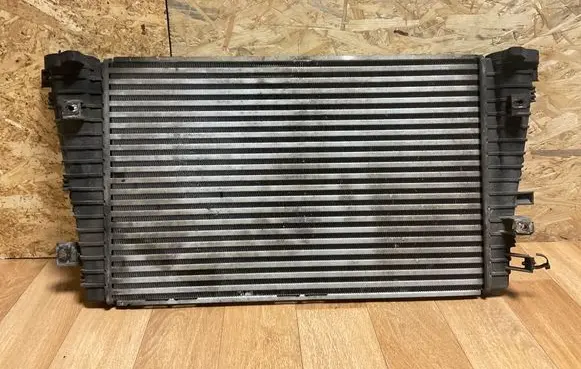 Opel Zafira B Intercooler radiator 13223395 WTP8784