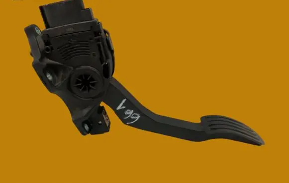 Volvo V60 Accelerator throttle pedal 31329062