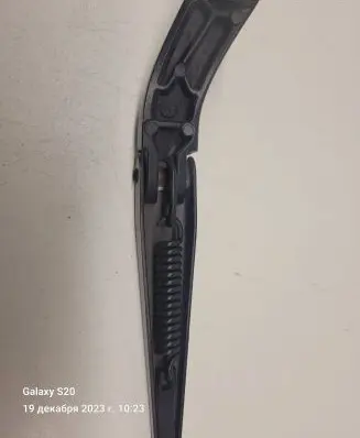 Audi A4 S4 B7 8E 8H Front wiper blade arm 8K1955407