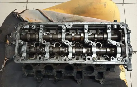 Audi A4 S4 B8 8K Engine head V300 03L103373J