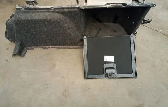 Skoda Superb B6 (3T) Trunk/boot lower side trim panel 3T9867428 3T9867428B