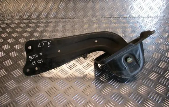 Volkswagen Jetta V Rear control arm