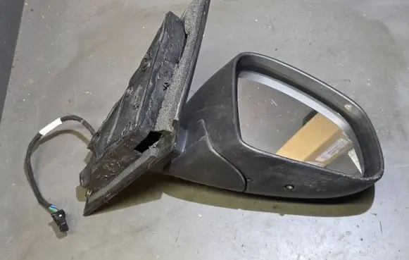 Renault Twingo III Front door electric wing mirror 963013756R