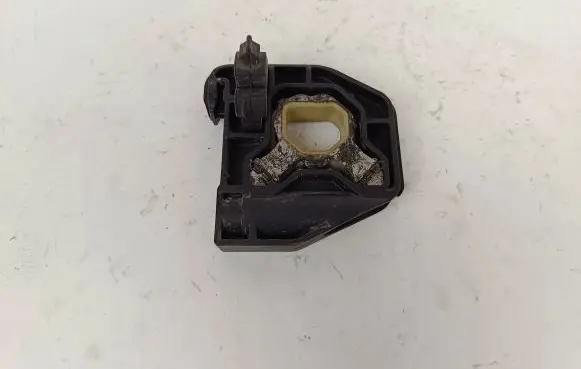 BMW 4 F36 Gran coupe Radiator mount bracket 8620732 1741 10120800