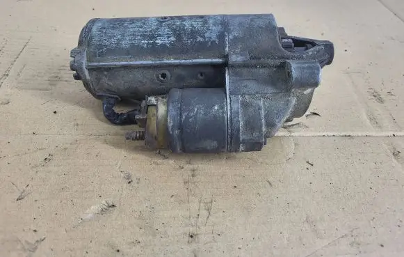 Peugeot 407 Starter motor D7R27 10D50072MSA