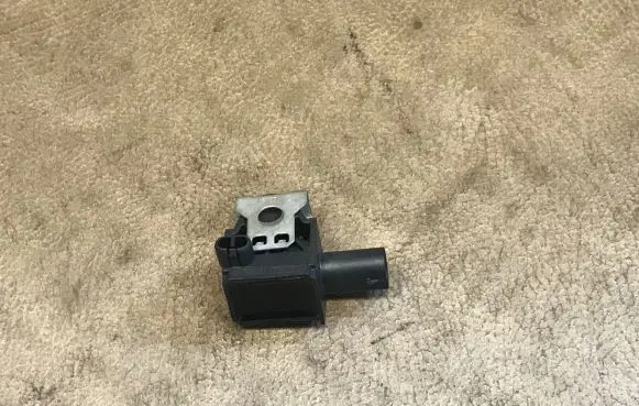 BMW 5 F10 F11 Airbag deployment crash/impact sensor 9224177