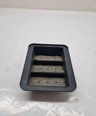 Mitsubishi Outlander Quarter panel pressure vent 360284